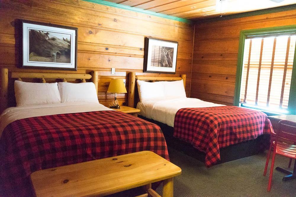 Shaver Lake Village Hotel Екстер'єр фото