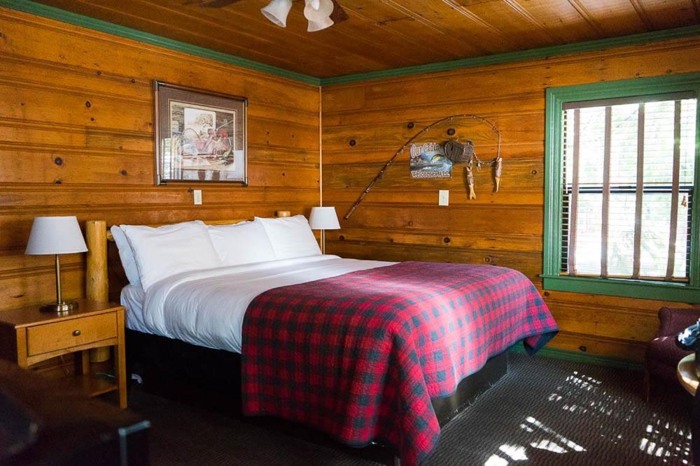 Shaver Lake Village Hotel Екстер'єр фото