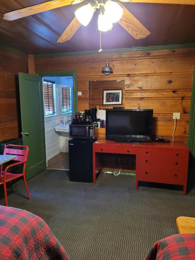 Shaver Lake Village Hotel Екстер'єр фото