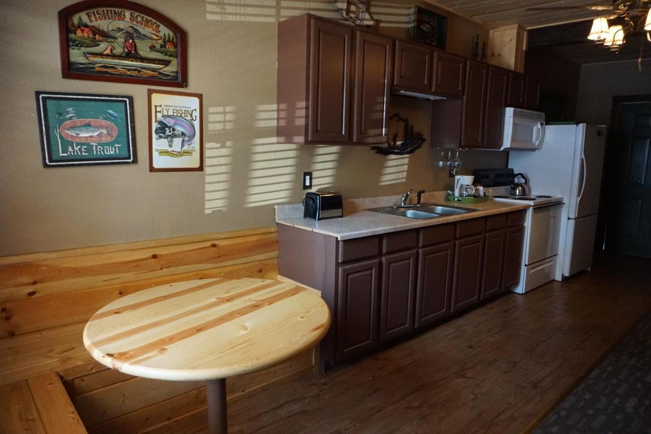 Shaver Lake Village Hotel Екстер'єр фото