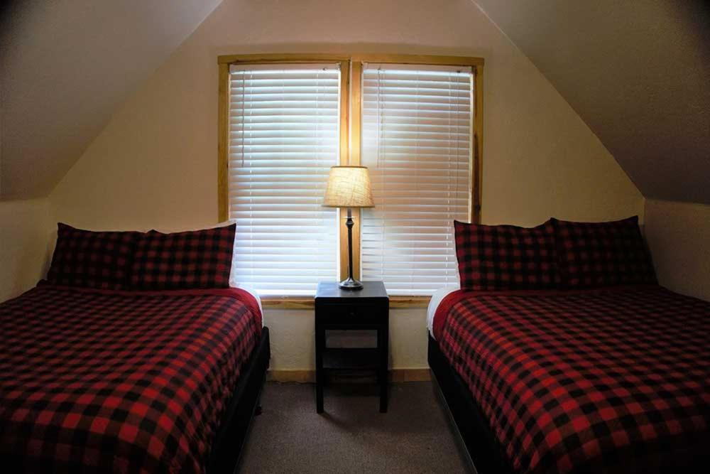 Shaver Lake Village Hotel Екстер'єр фото